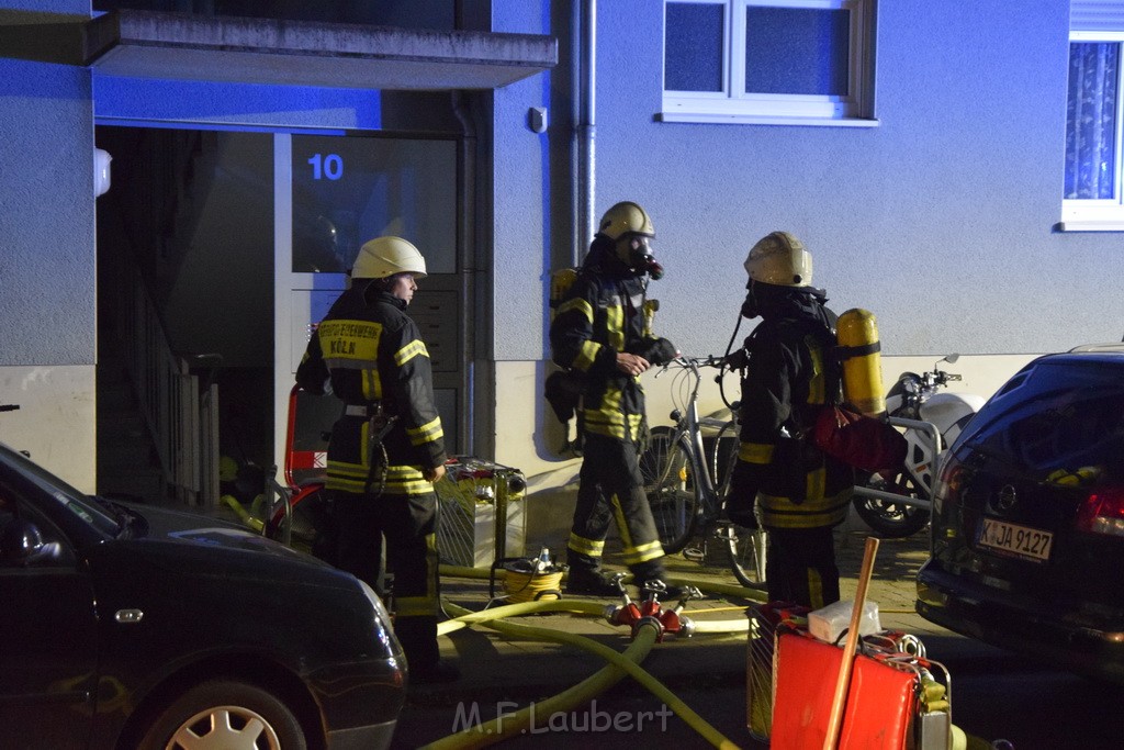 Feuer 2 Y Kellerbrand Koeln Ostheim Ruppinerstr P098.JPG - Miklos Laubert